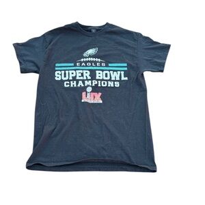 Gildan Medium Black Eagles Super Bowl Champions Tee Shirt LIX Super Bowl Unisex